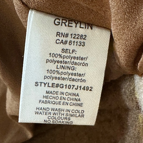 Greylin Dasia Oversized Cropped Jacket in a Multi-color plaid - Picture 11 of 13